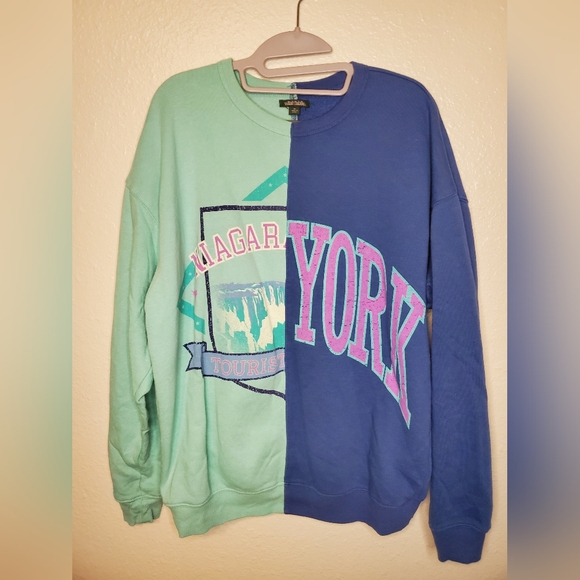 Wild Fable Green and Blue Split Sweatshirt - Picture 1 of 3